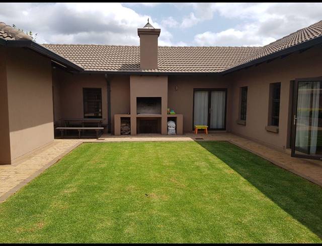 4 BEDROOM HOUSE SOLD IN ZAMBEZI COUNTRY ESTATE